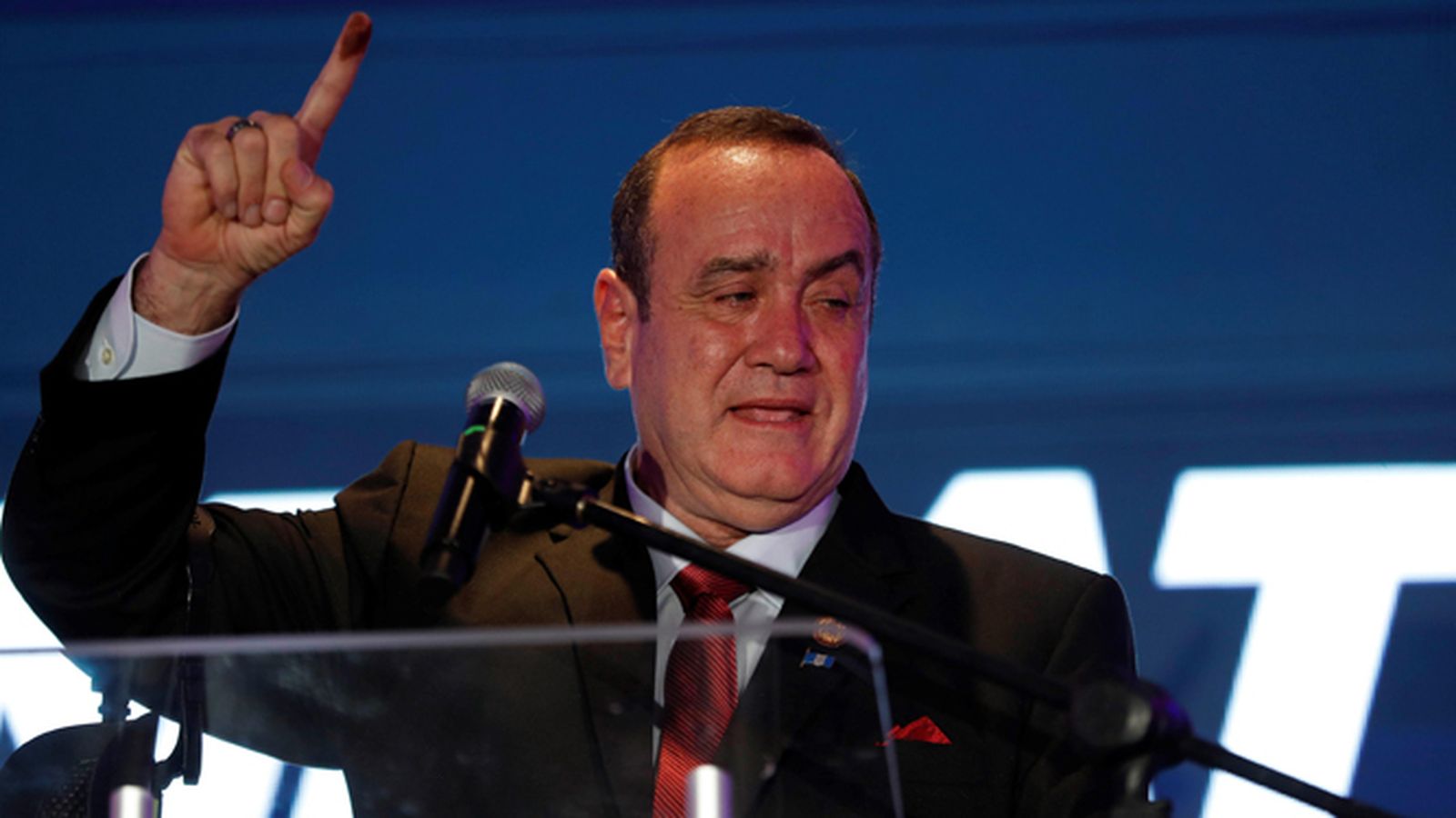 Alejandro Giammattei, tras el anuncio de los resultados electorales en  Guatemala.