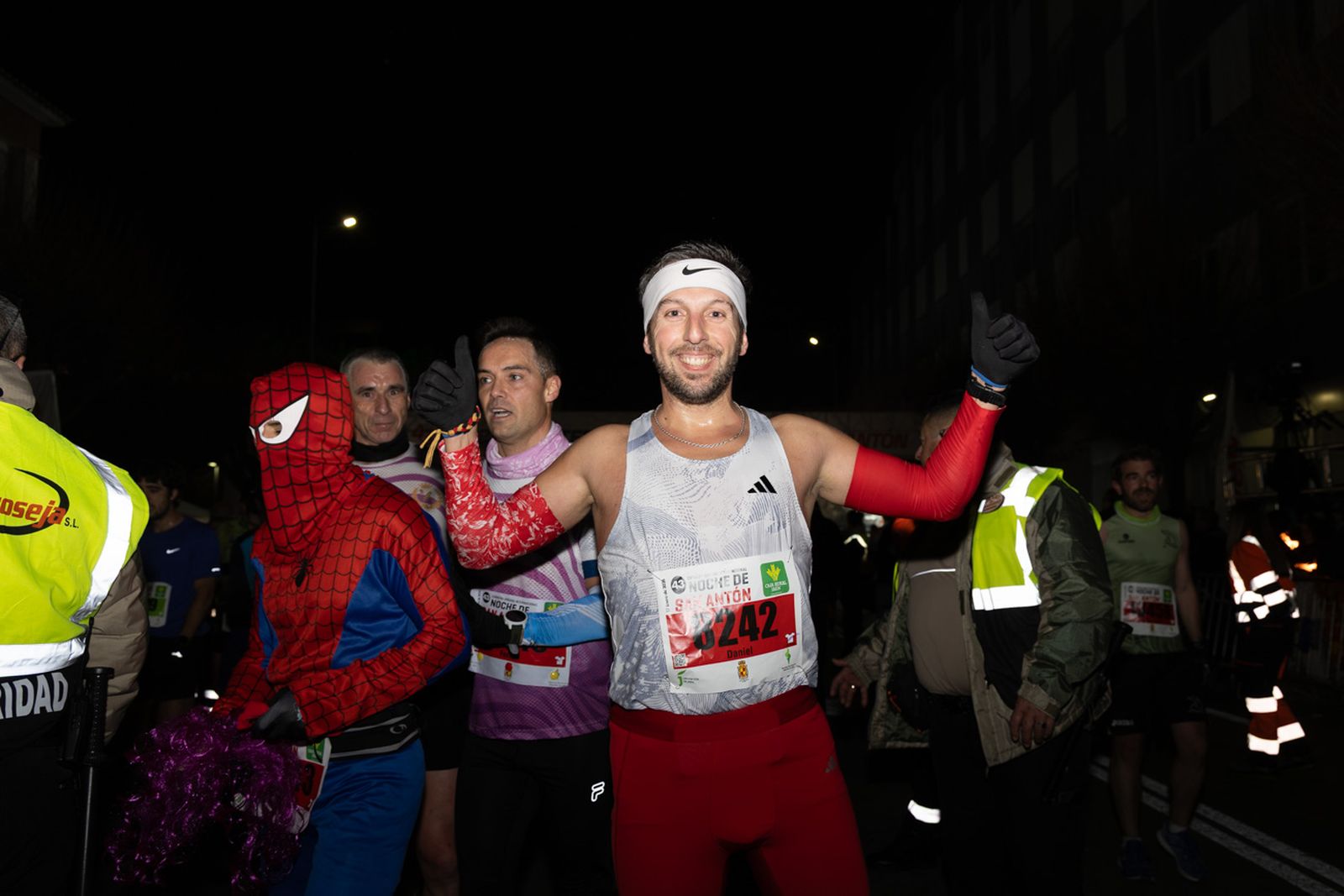 En imágenes: búscate en tu llegada a meta de la Carrera de San Antón 2026