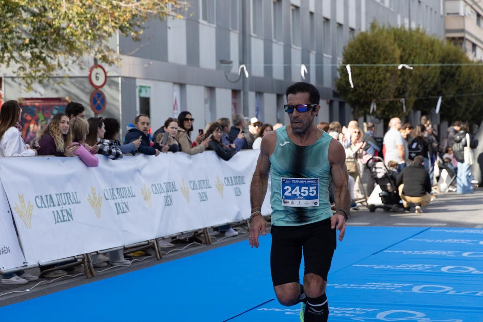 En imágenes: multitudinaria e histórica XXIX Media Maratón 'Ciudad de Jaén' y 10k en memoria de Paco Manzaneda