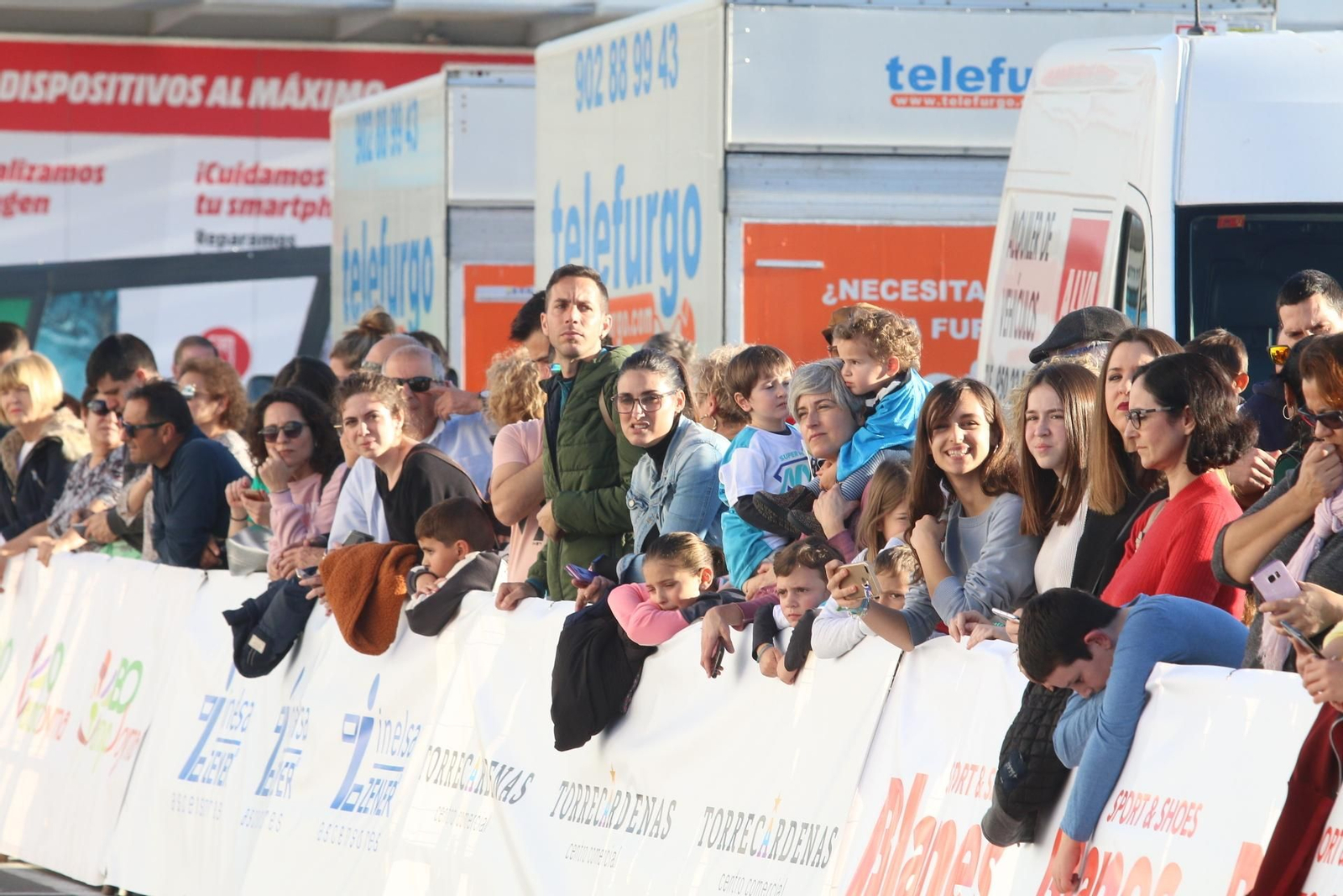Fotogalería de las carreras infantiles del Medio Maratón de Almería