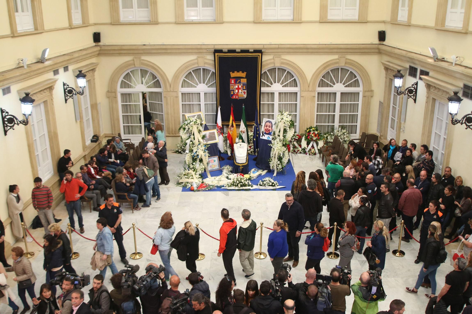 Las imágenes de la capilla ardiente por Gabriel