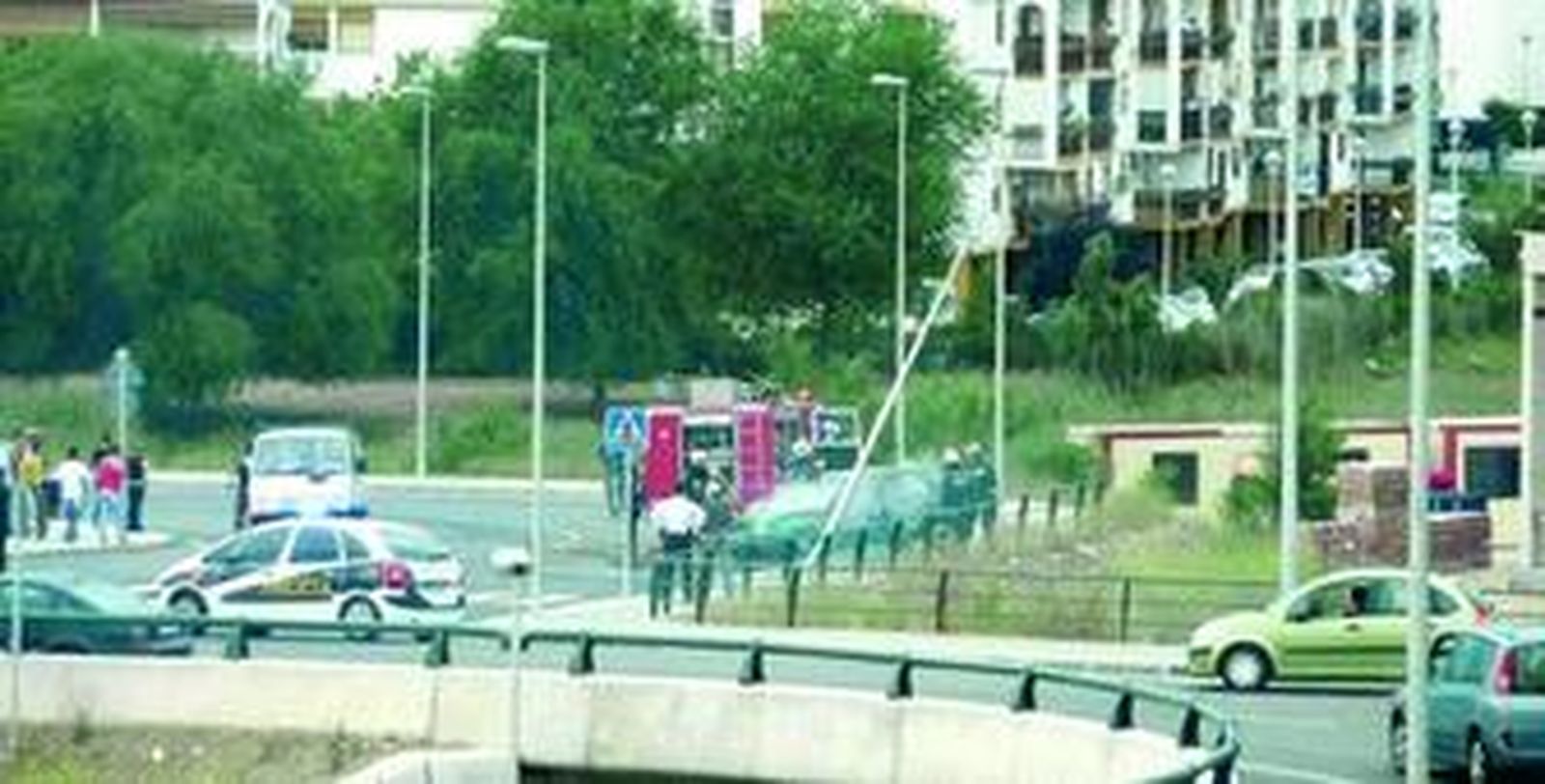 Accidente de tráfico en el acceso a Miralbaida.