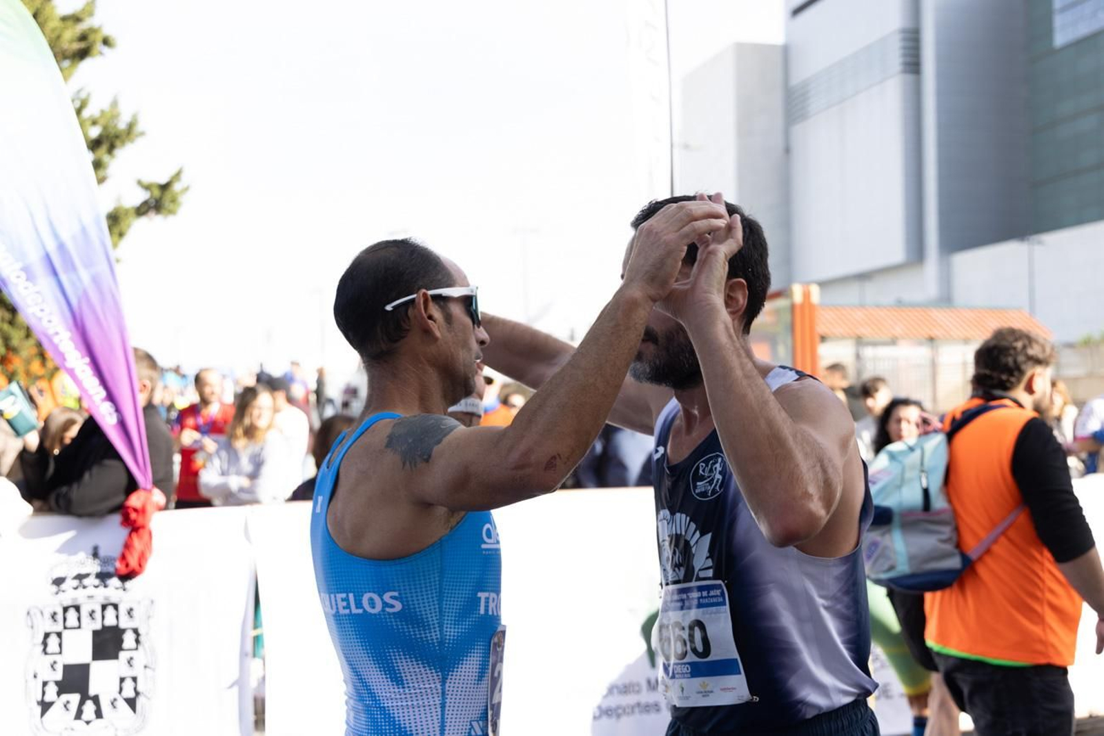 En imágenes: multitudinaria e histórica XXIX Media Maratón 'Ciudad de Jaén' y 10k en memoria de Paco Manzaneda