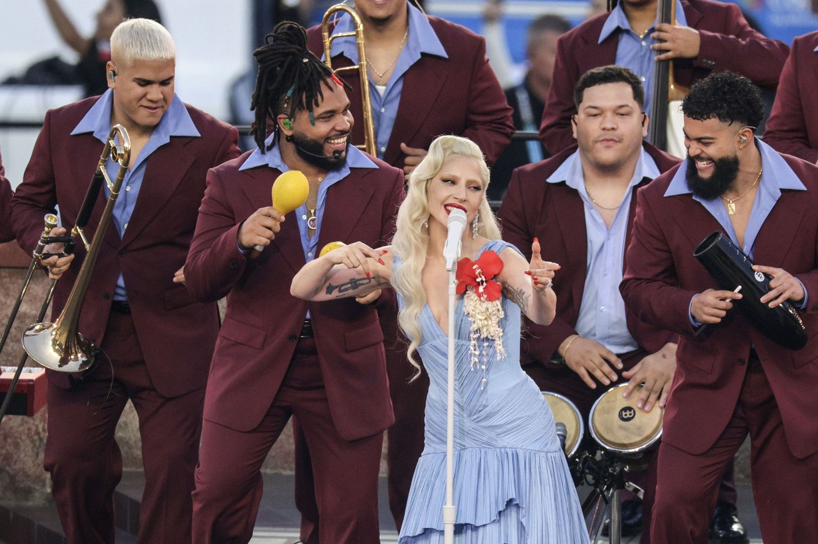 Las mejores fotos de la Super Bowl con la actuación de Bad Bunny