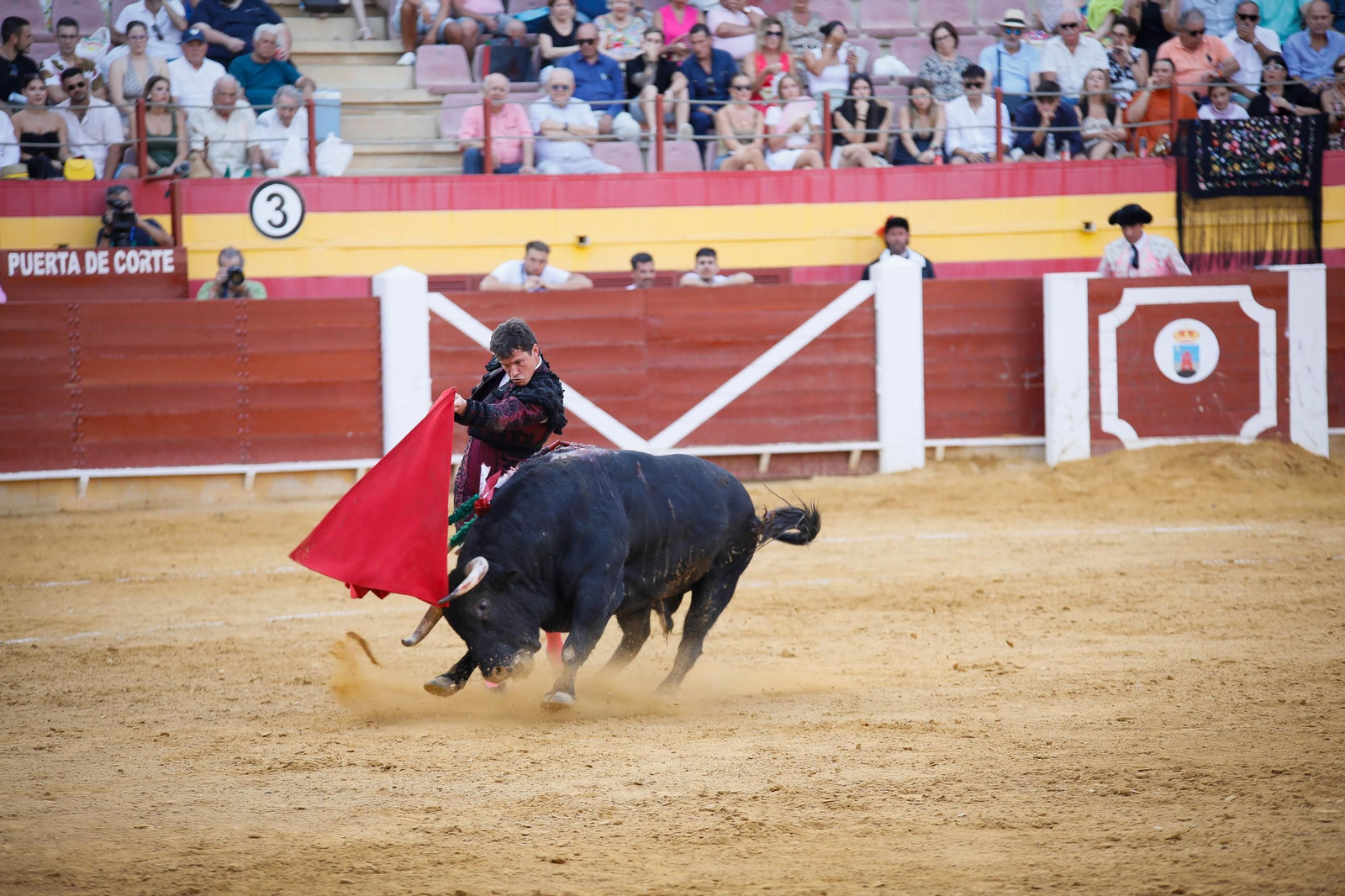 Imágenes de la corrida de toros en Roquetas de Mar