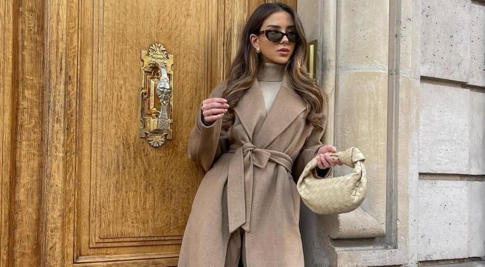 Las europeas con más estilo han sustituido sus abrigos convencionales por los diseños tipo batín.