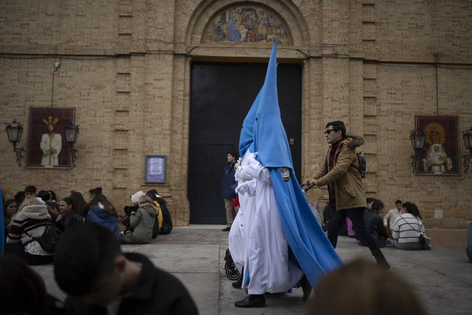 Las mejores imágenes del Miércoles Santo en Huelva: Hermandad de la Victoria