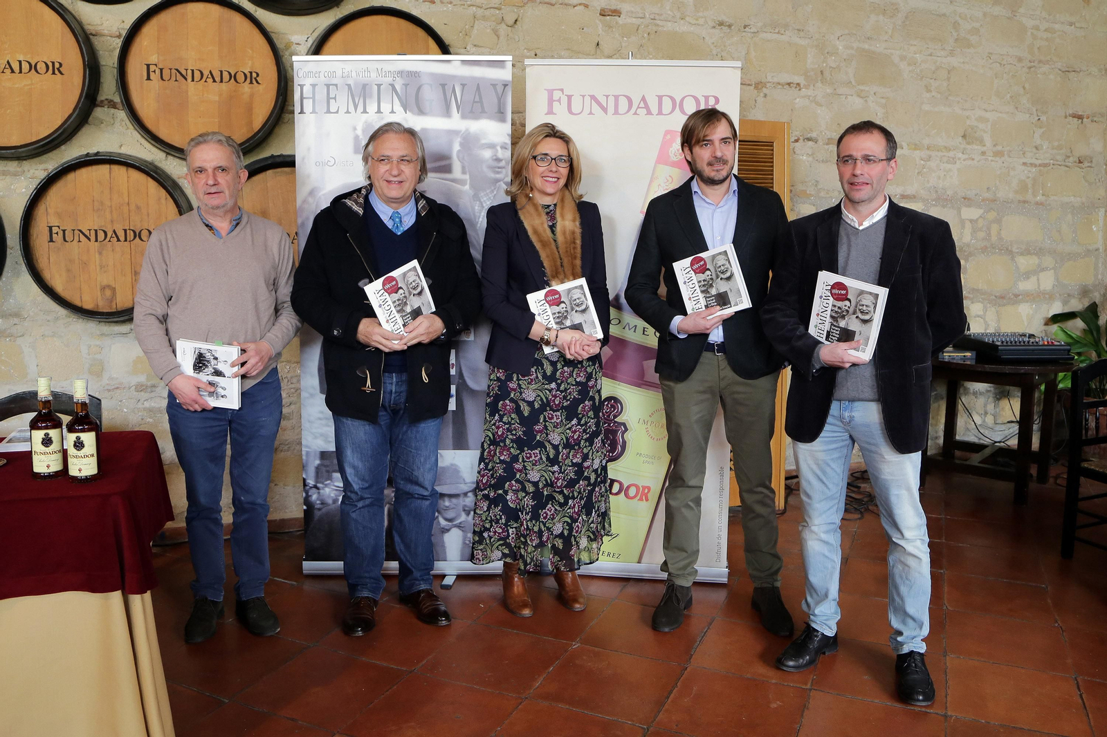 De izquierda a derecha, Edorta Jiménez, Camas, María Eugenia Herrera, Javier Muñoz y Javier Muñoz, ayer.