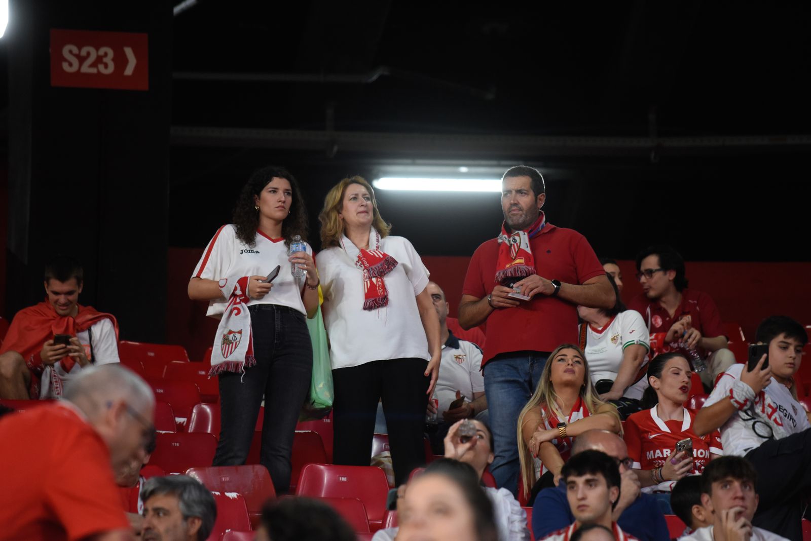 Búscate en la celebración del Sevilla, en el Sánchez-Pizjuán