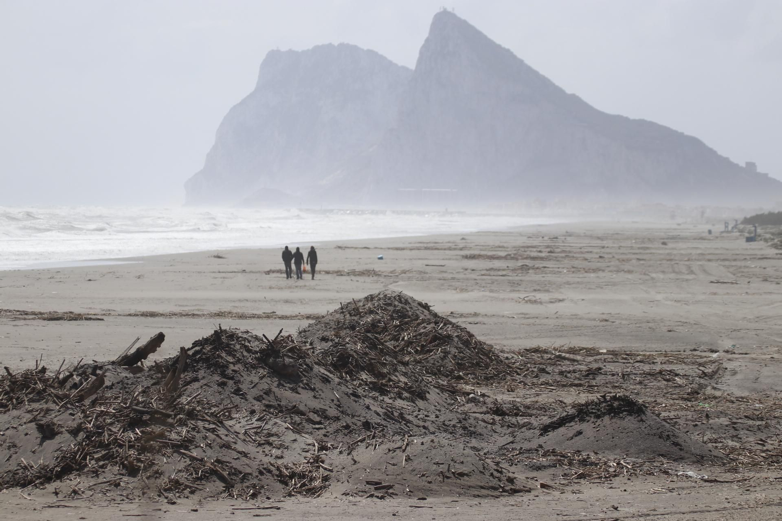 Los efectos del temporal de Levante en La Línea