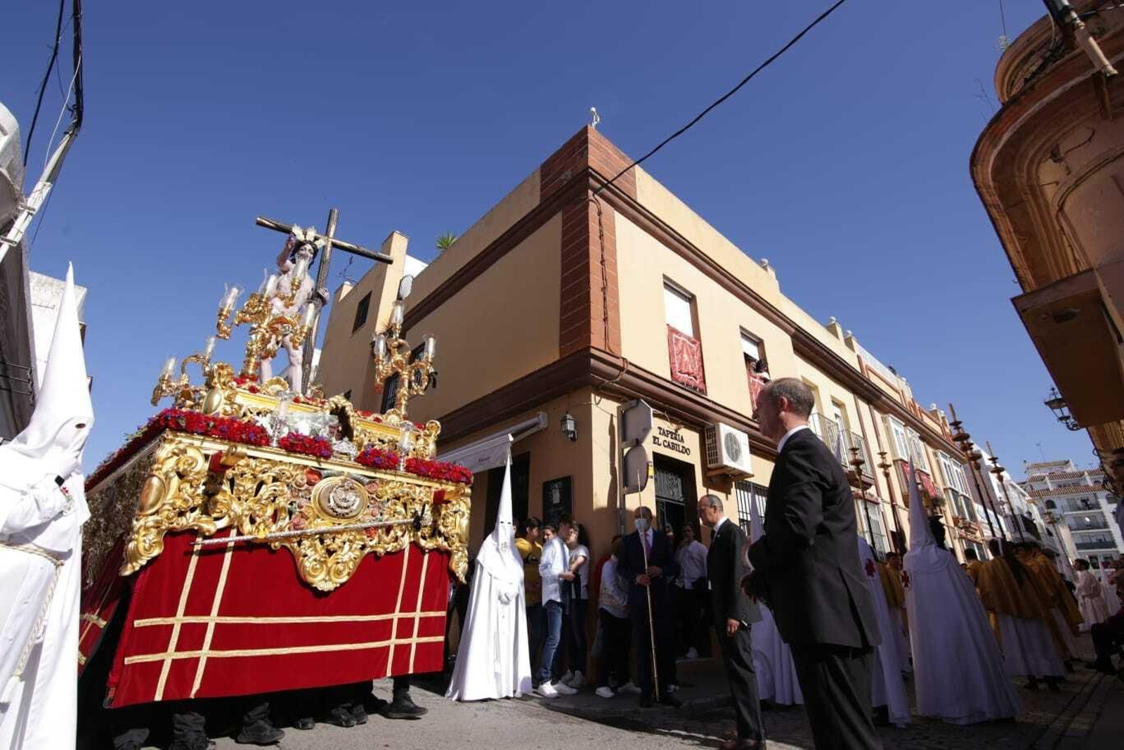 Domingo de Pascua en San Fernando, las imágenes de la hermandad de la Resurrección