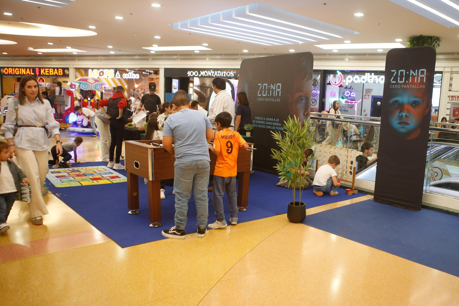 Fotos de la Zona Cero Pantallas del Centro Comercial Puerta Europa de Algeciras