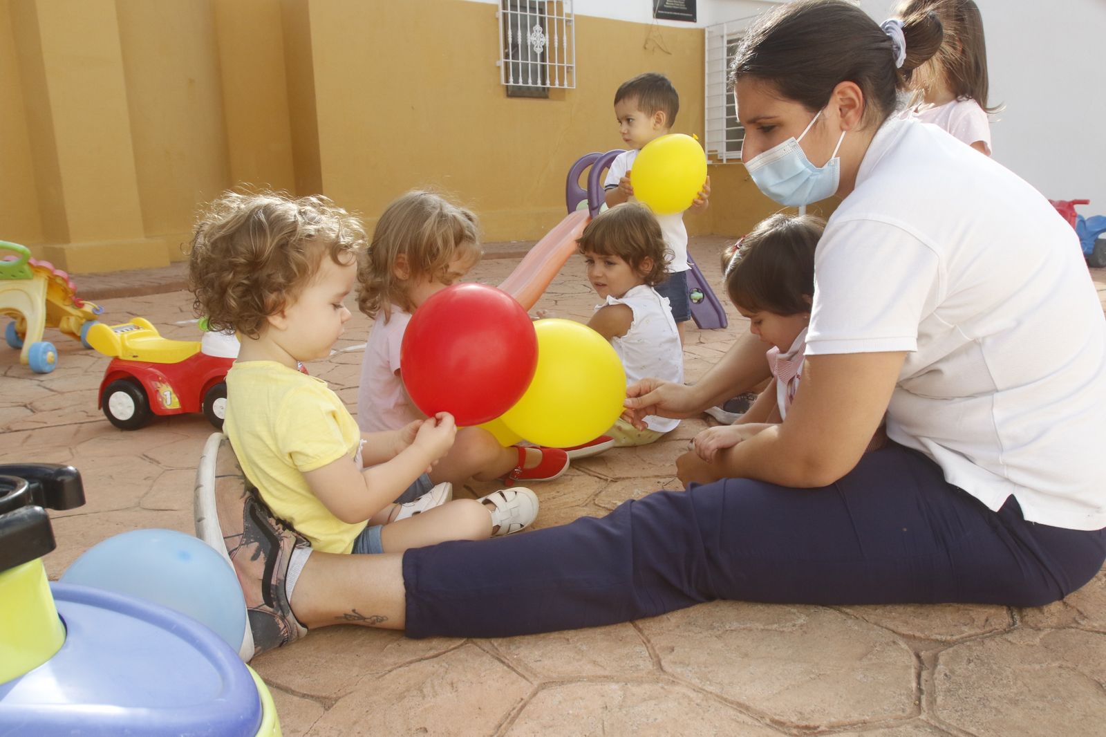 Fotogalería: Primer día de los pequeños cordobeses en las guarderías