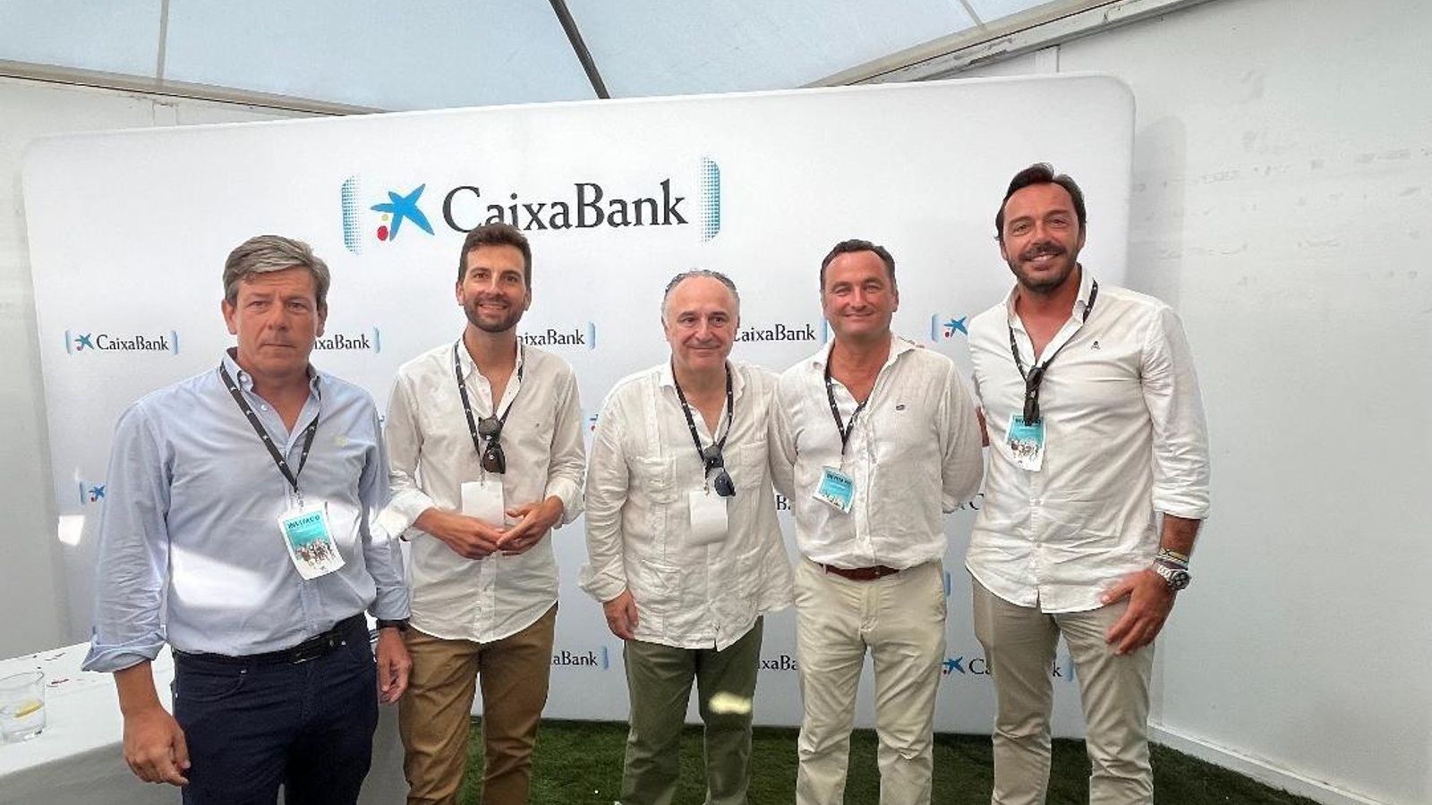 Javier Gómez, Paco Ramos, Juan Ignacio Zafra, Jesús Garrido-Arroquia y GuillermoMartín. Javier Gómez, Paco Ramos, Juan Ignacio Zafra, Jesús Garrido-Arroquia y GuillermoMartín.