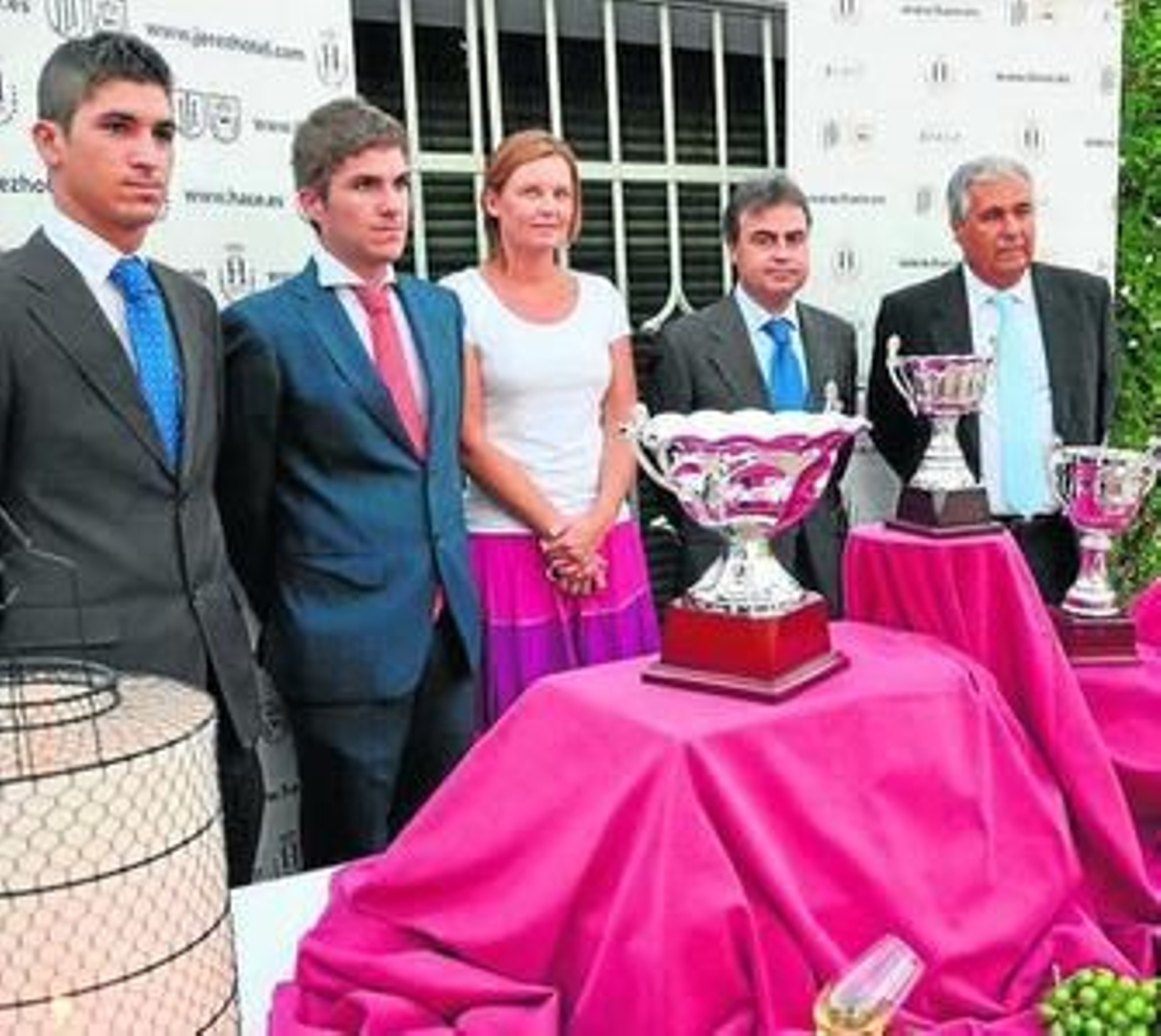 Imagen del acto de presentación, en la tarde de ayer.