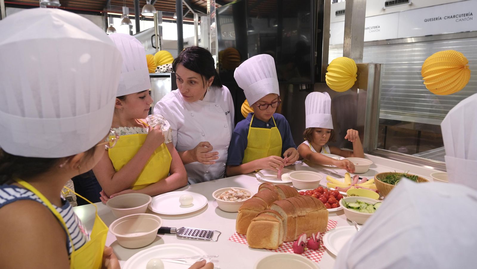 Taller Infantil de Cocina de la Feria de Almería 2024, en imágenes