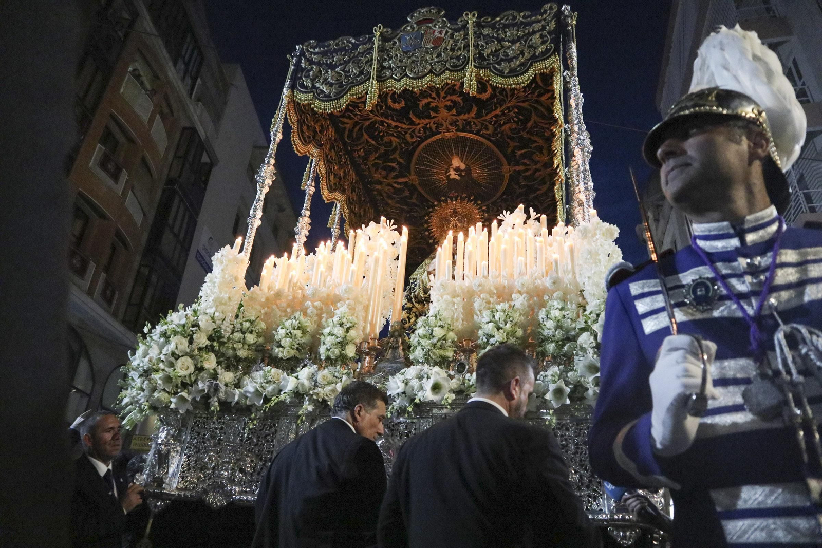 Las mejores imágenes de la procesión de la Amargura Coronada