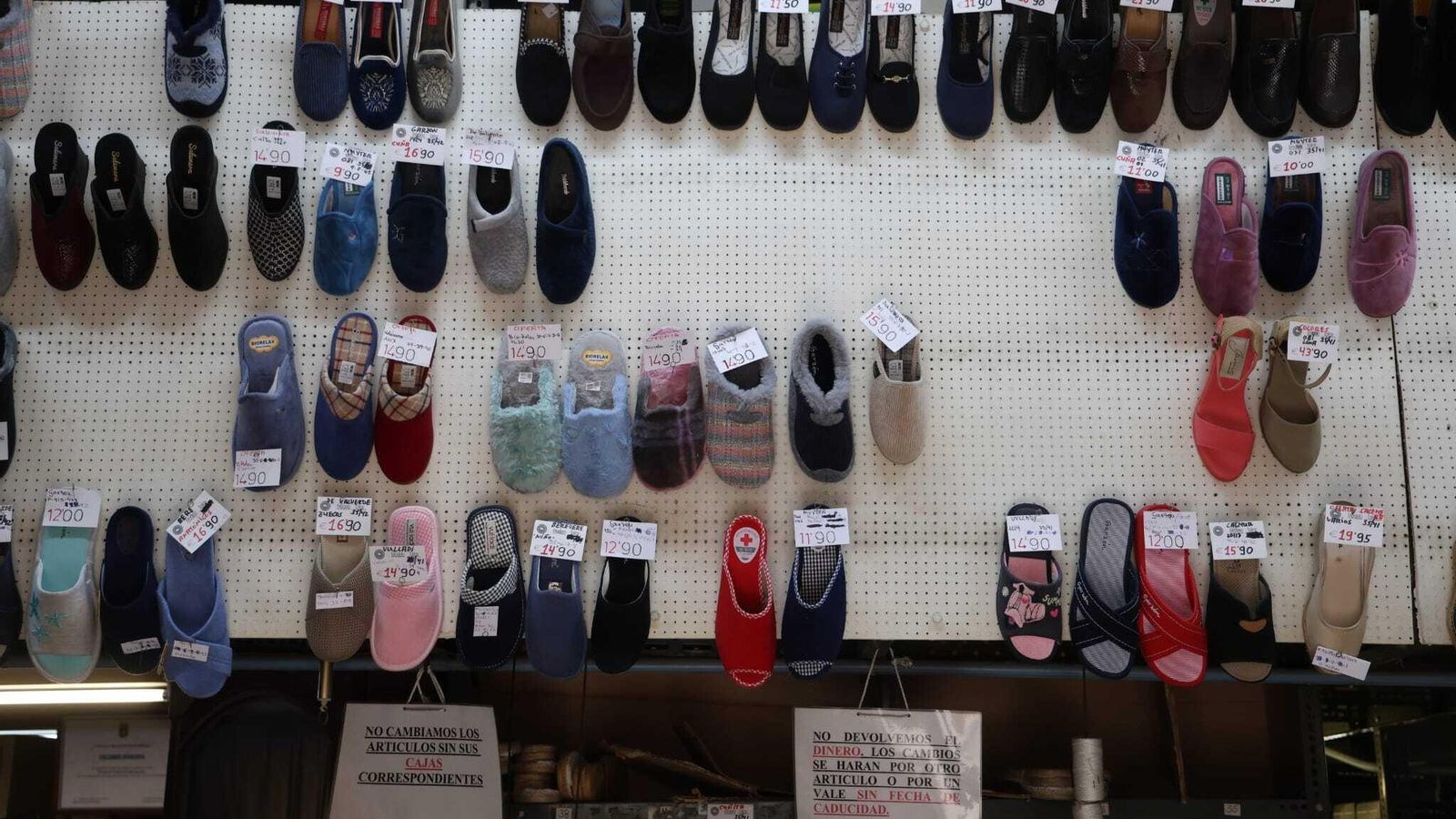 Algunas de las alpargatas de Calzados Hinojosa.