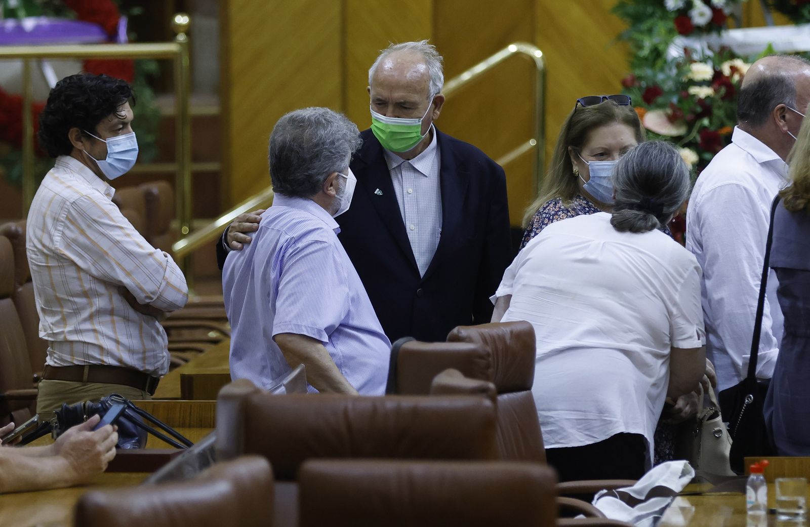Las imágenes de la capilla ardiente de Manuel Clavero en el Parlamento de Andalucía