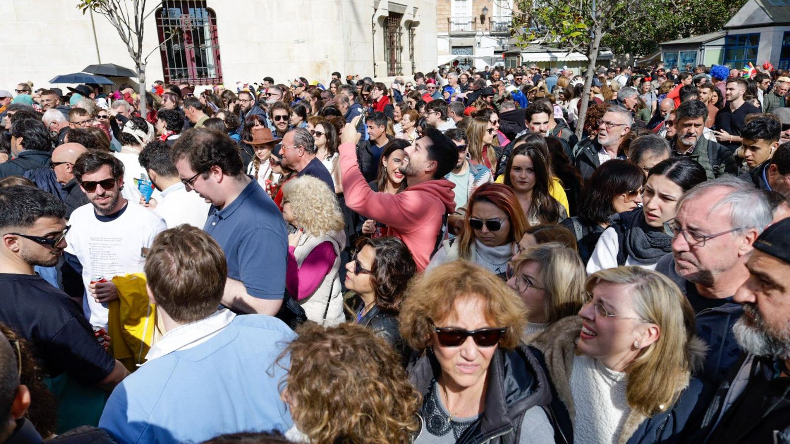 Las mejores imágenes del primer domingo de Carnaval de Cádiz