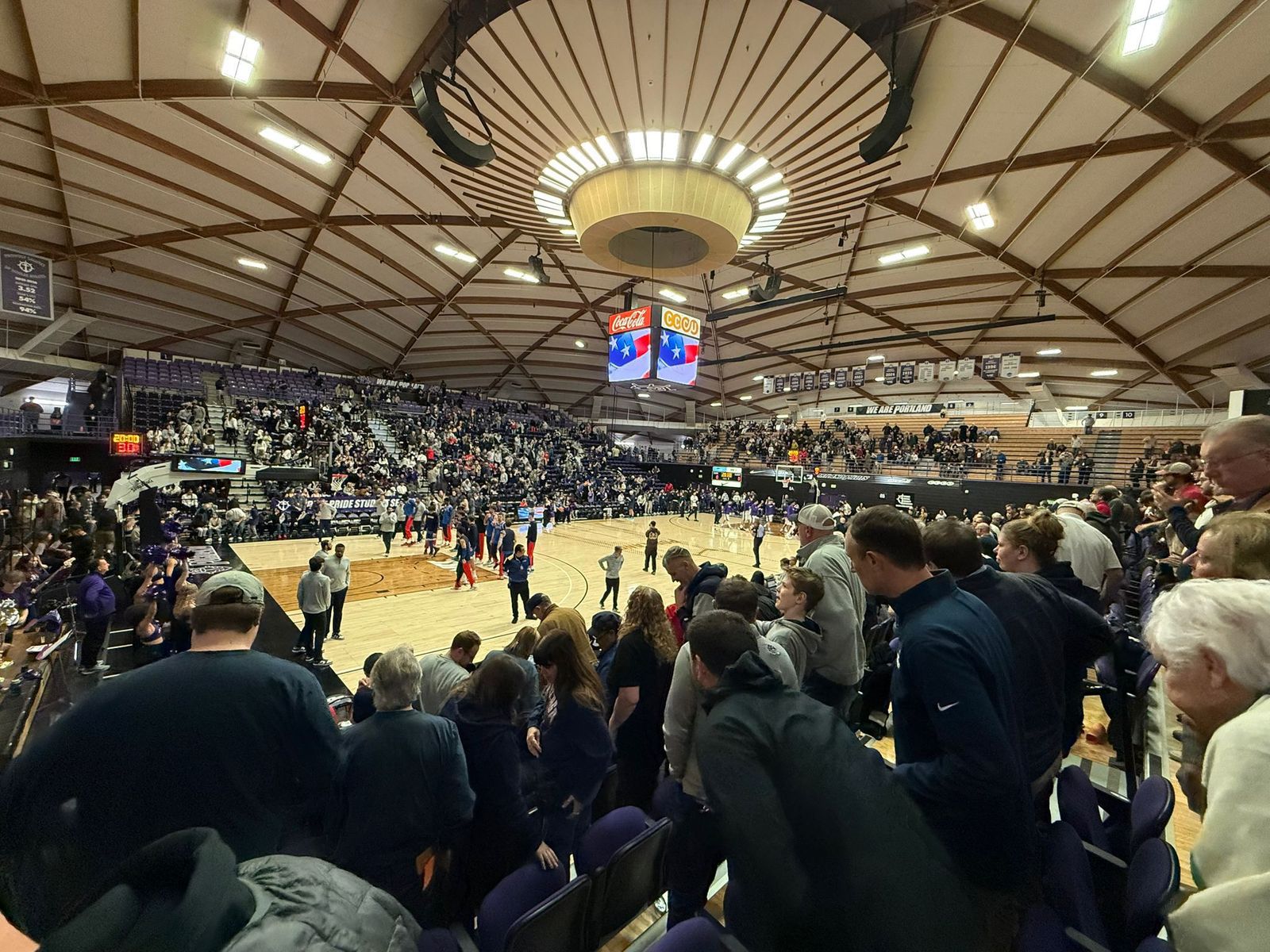 Chus Mateo y Elisa Aguilar visitan a Mario Saint-Supéry en Gonzaga