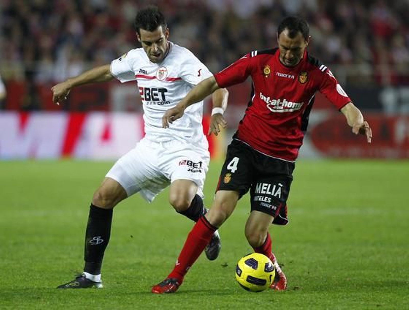 Los de Manzano caen en casa tras un gol del Webo en el minuto 90.

Foto: Antonio Pizarro