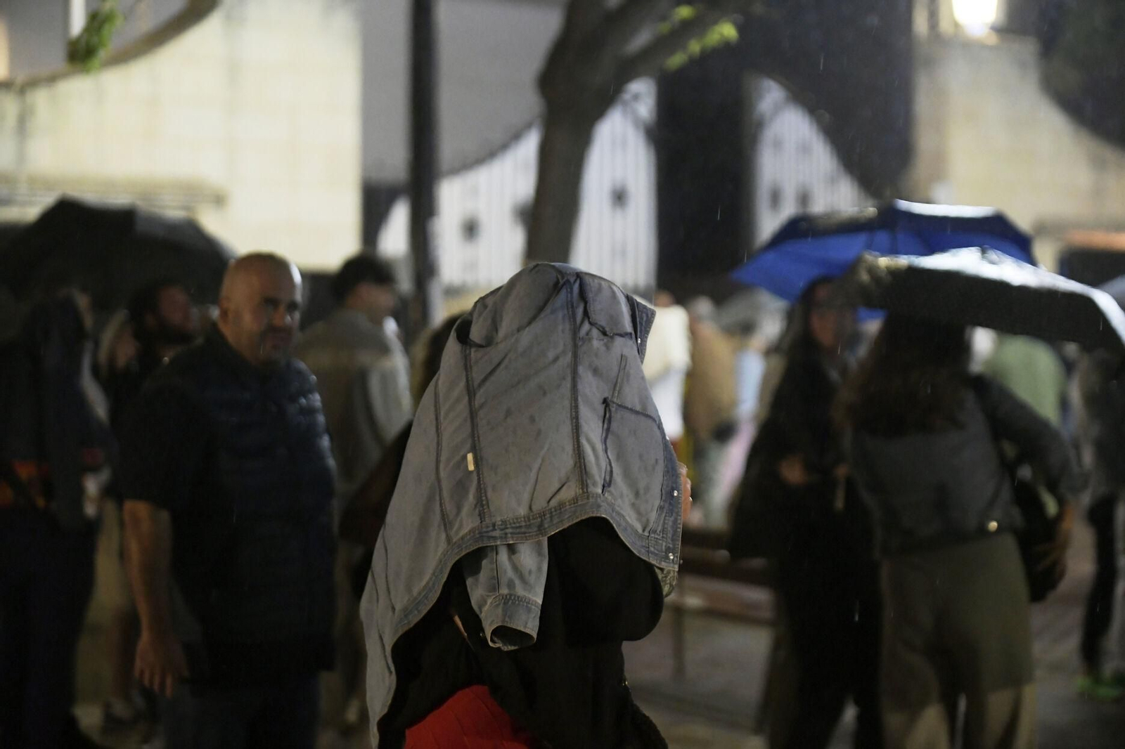 La lluvia irrumpe en el Festival Nacional de Cante Flamenco de Ogíjares