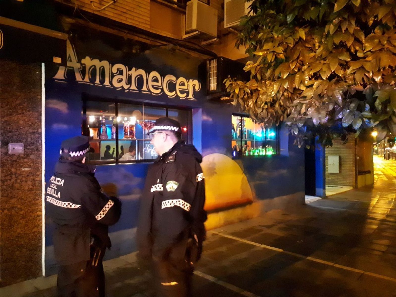 Imagen del local precintado.