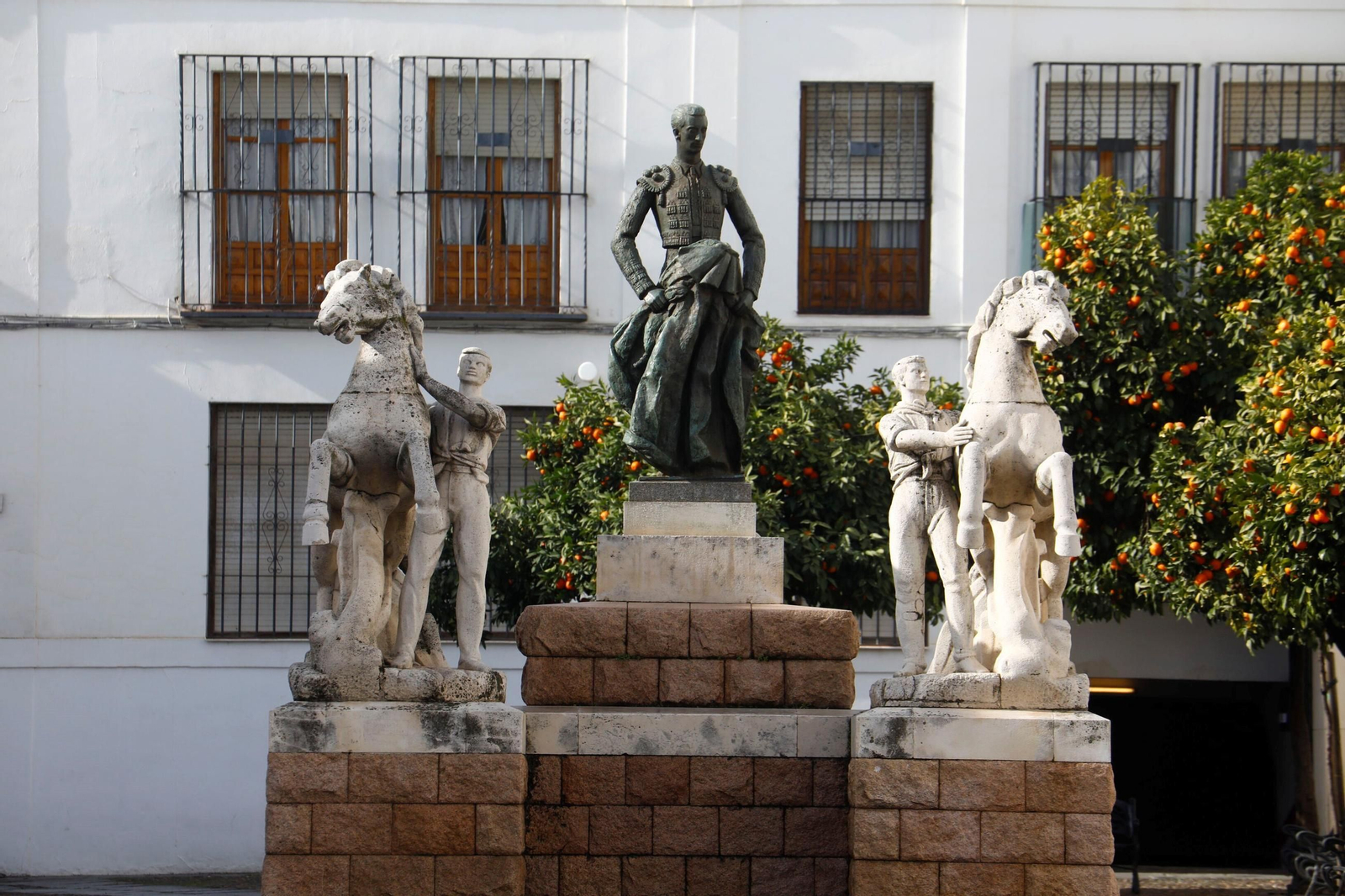 Un paseo en imágenes por el barrio de Santa Marina en pleno invierno