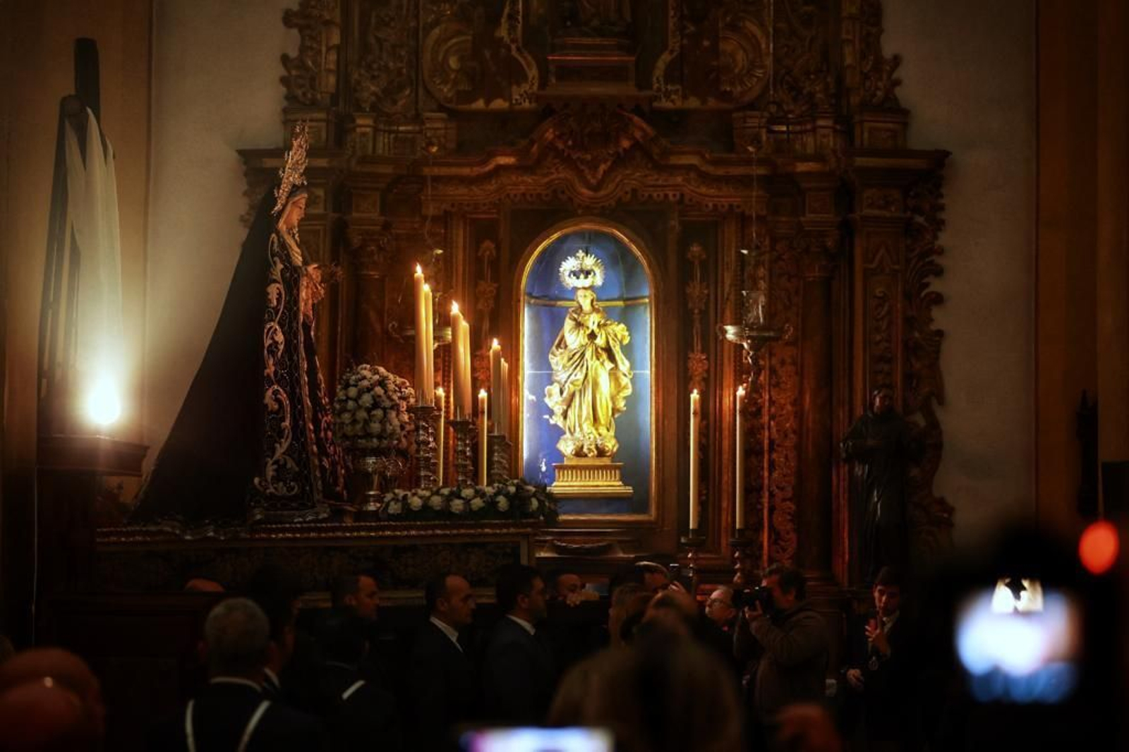 El vía crucis de la Soledad en San Fernando, en imágenes