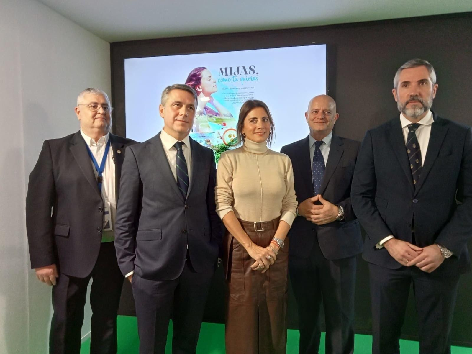 Un instante de la presentación de la campaña de promoción turística de Mijas en Fitur.