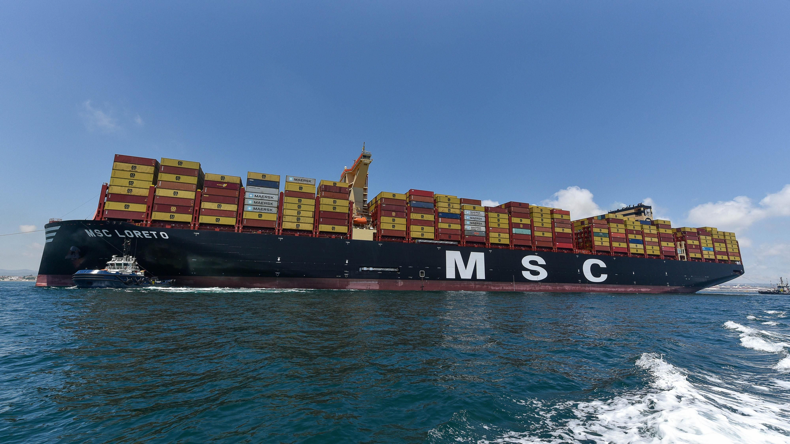 Fotos de la llegada del mayor portacontenedores del mundo el 'MSC Loreto' al puerto de Algeciras