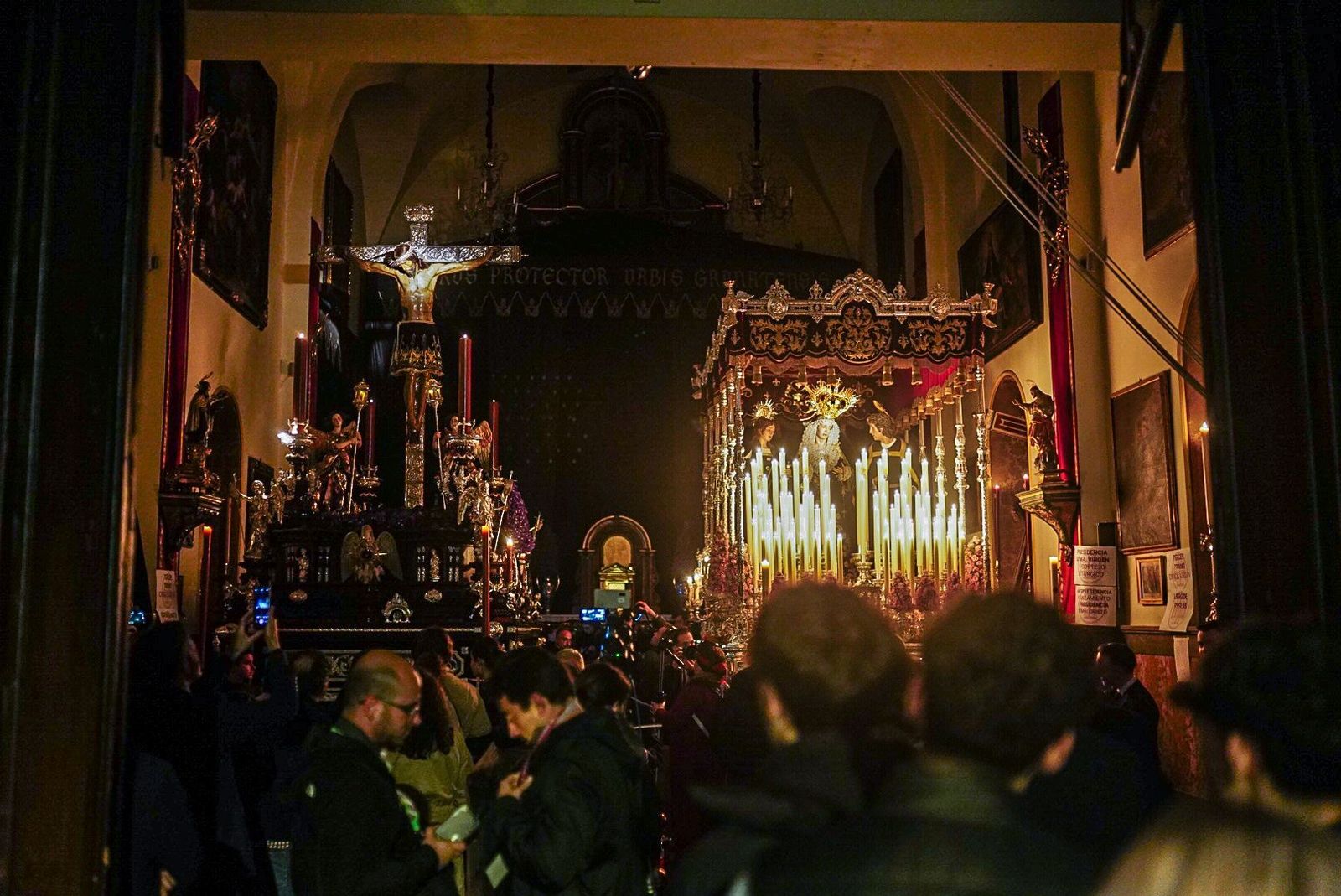 Fotos: San Agustín cierra la jornada de suspensiones en el Lunes Santo de Granada