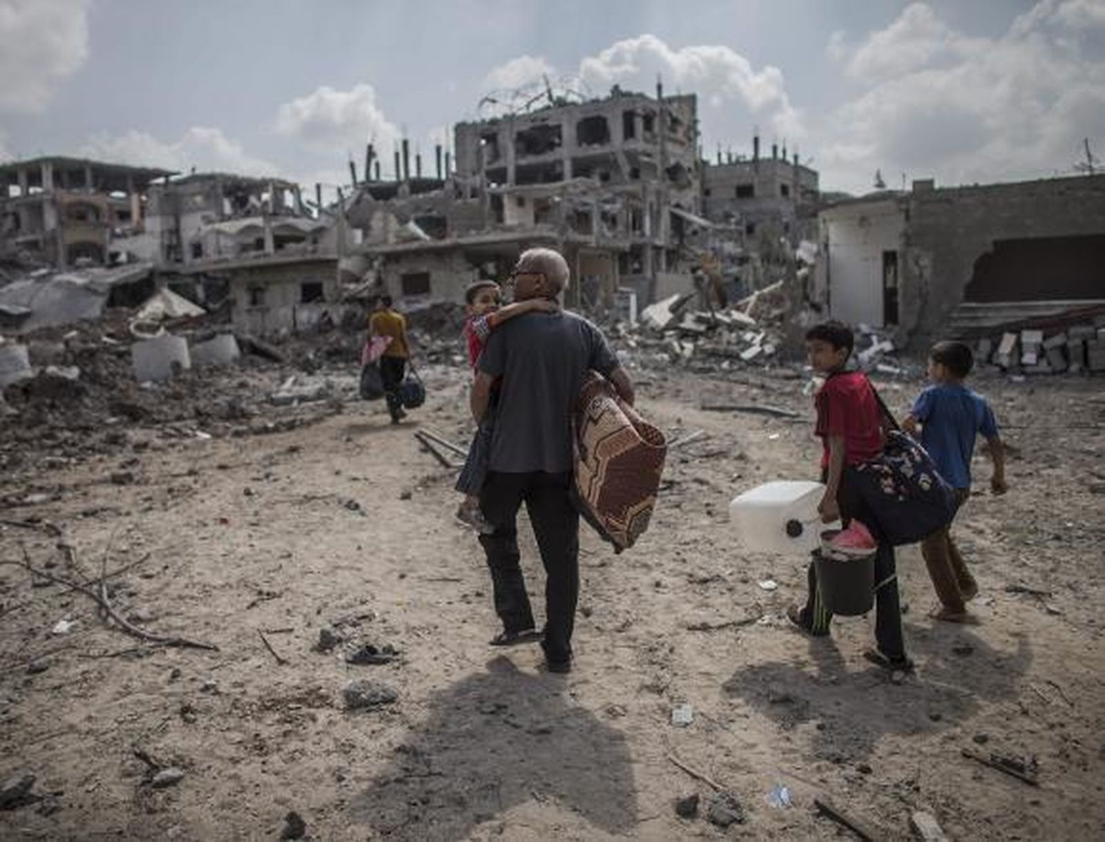 Casi 400 niños muertos y 2.500 heridos durante la ofensiva israelí en Gaza