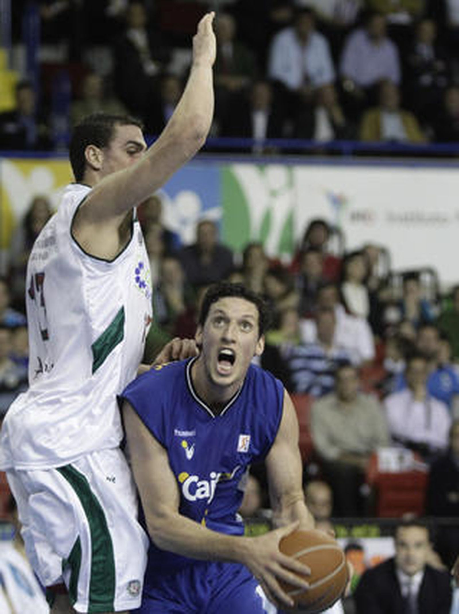 El Cajasol no logra imponerse al Granada.

Foto: Antonio Pizarro, EFE