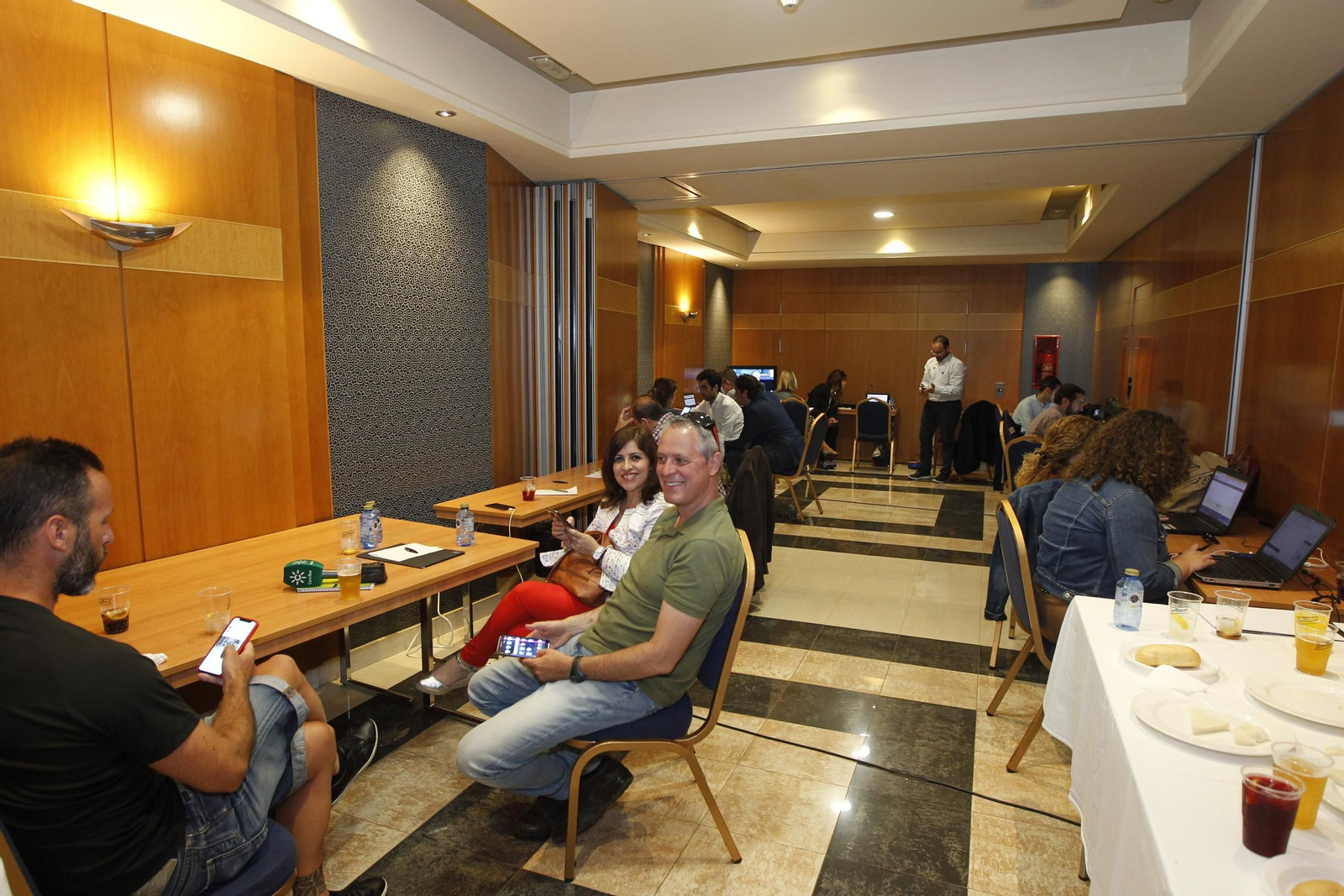 Fotogalería Elecciones Municipales. Sede PP Hotel AC. Almería