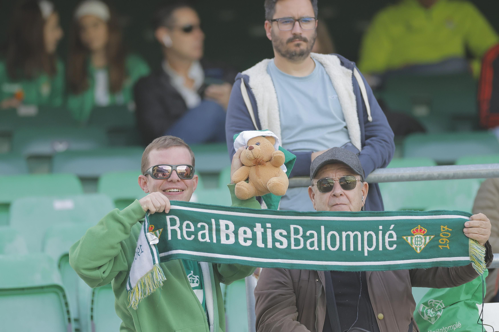 Búscate en las fotos del Betis-Real Madrid