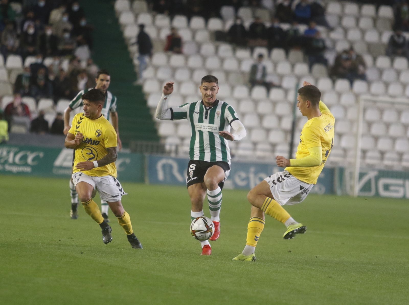 La victoria del Córdoba CF ante el Ebro, en imágenes