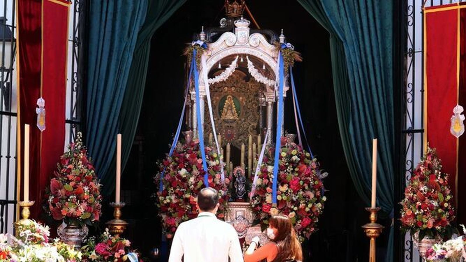 Simpecado de la Hermandad de Huelva en una imagen de archivo.