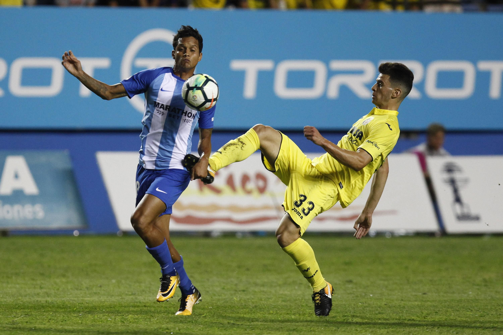Las imágenes del Málaga-Villarreal del Trofeo Carranza