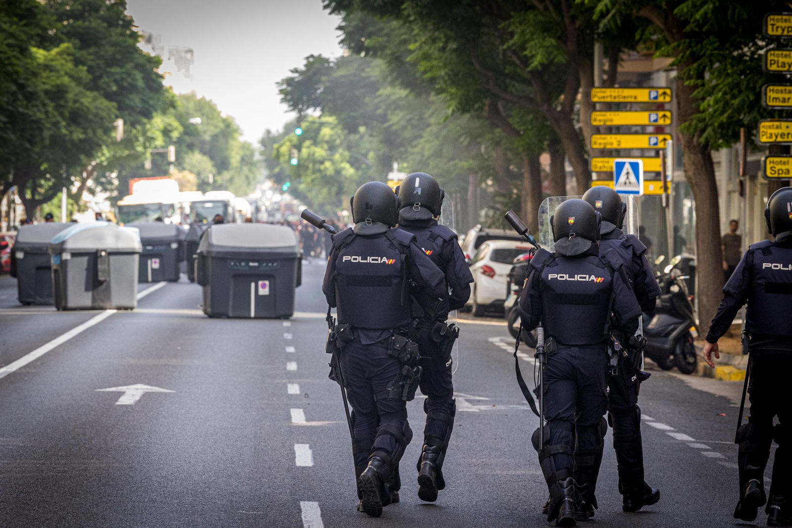 Imágenes del primer día de huelga de los trabajadores del sector del metal en Cádiz Imágenes del primer día de huelga de los trabajadores del sector del metal en Cádiz