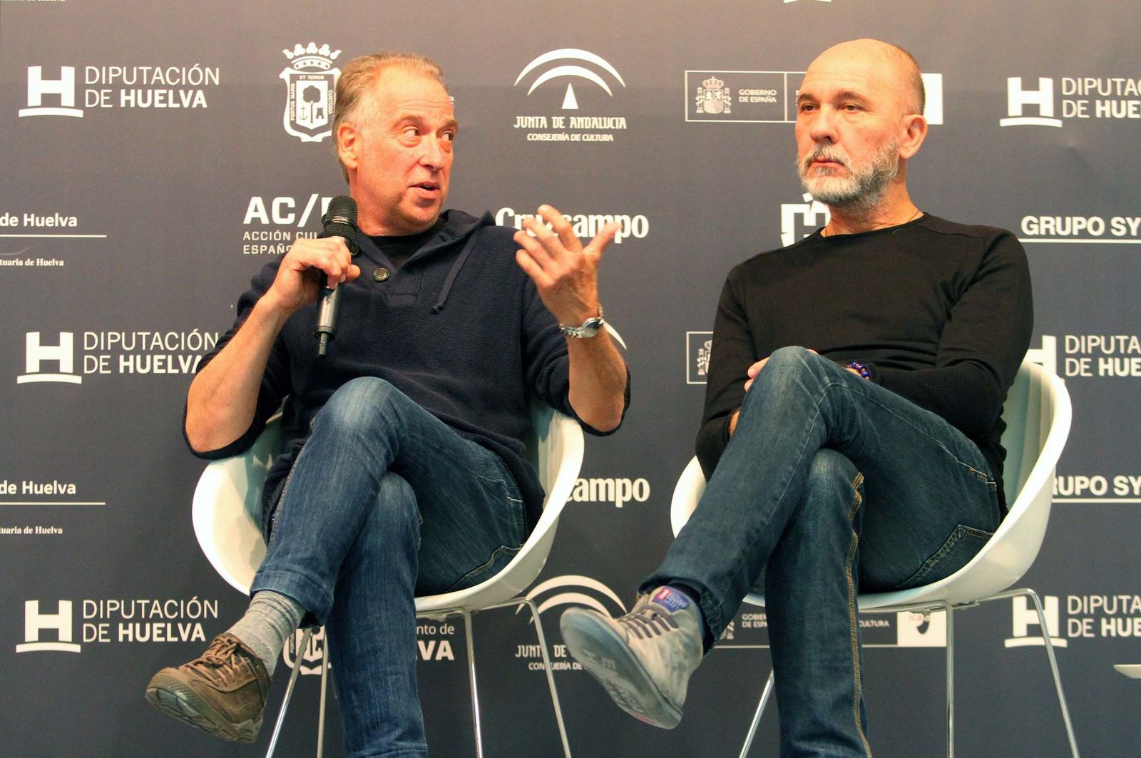 Imágenes de la entrega del premio Ciudad de Huelva a Darío Grandinetti.