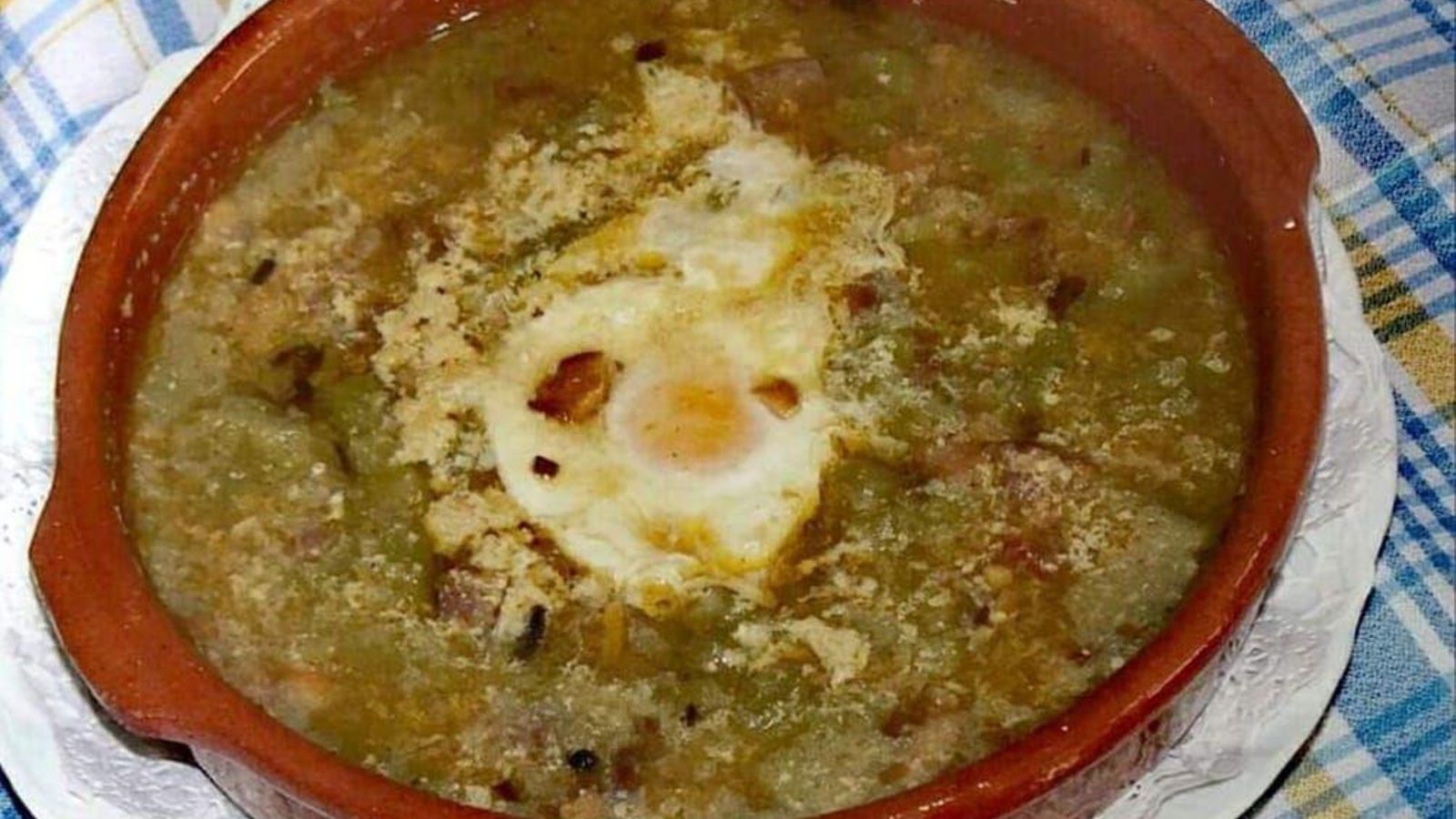 Sopa de espárragos.