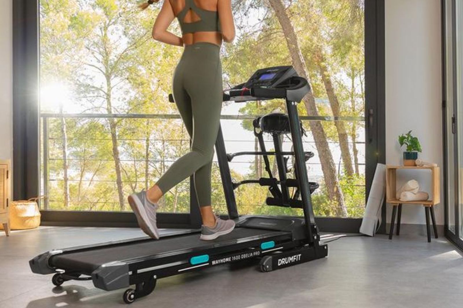 Entrena sin salir de casa con esta cinta de correr de Cecotec ¡y ahorra más de 70 euros!