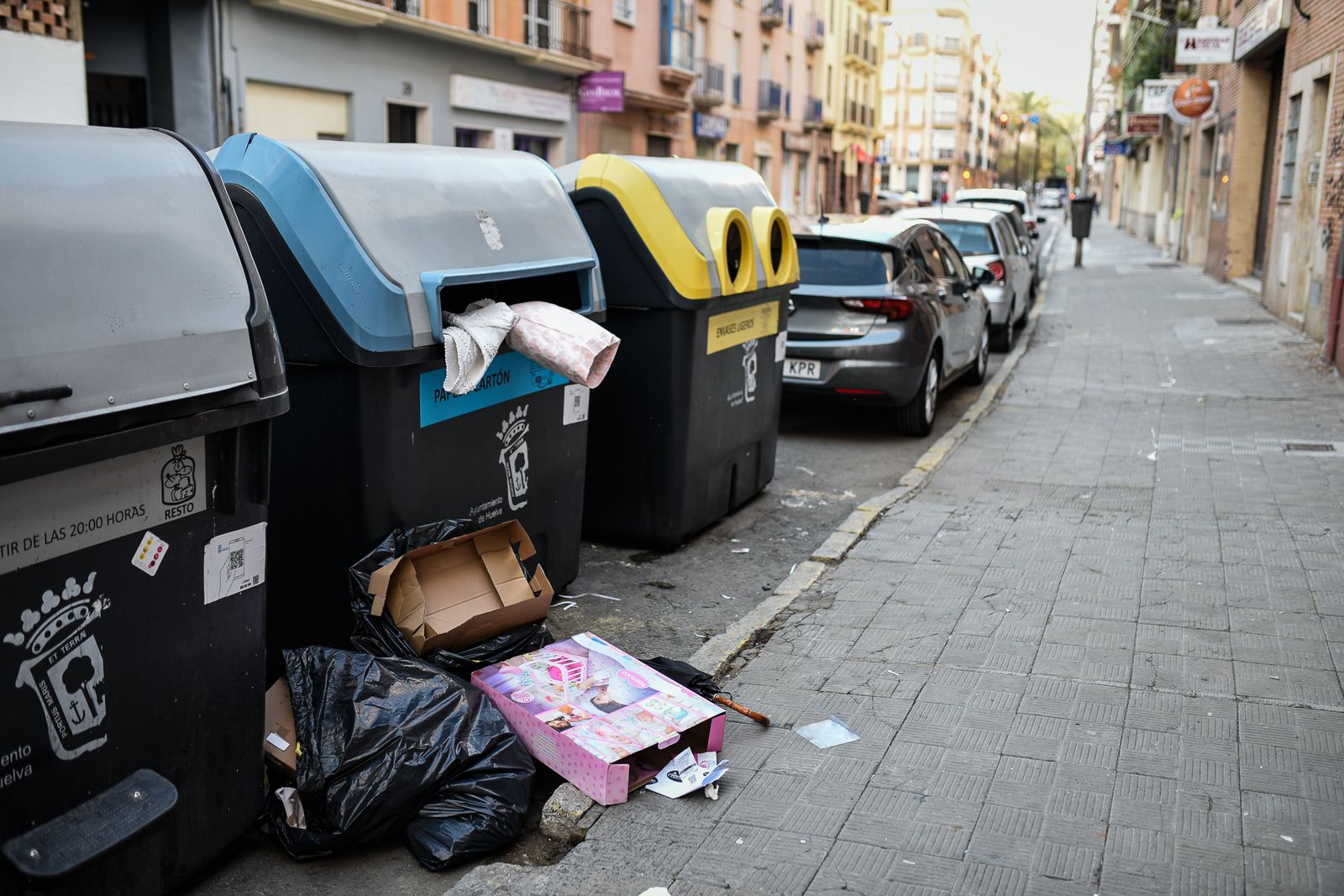 Imágenes de algunos de los puntos más sucios de Huelva