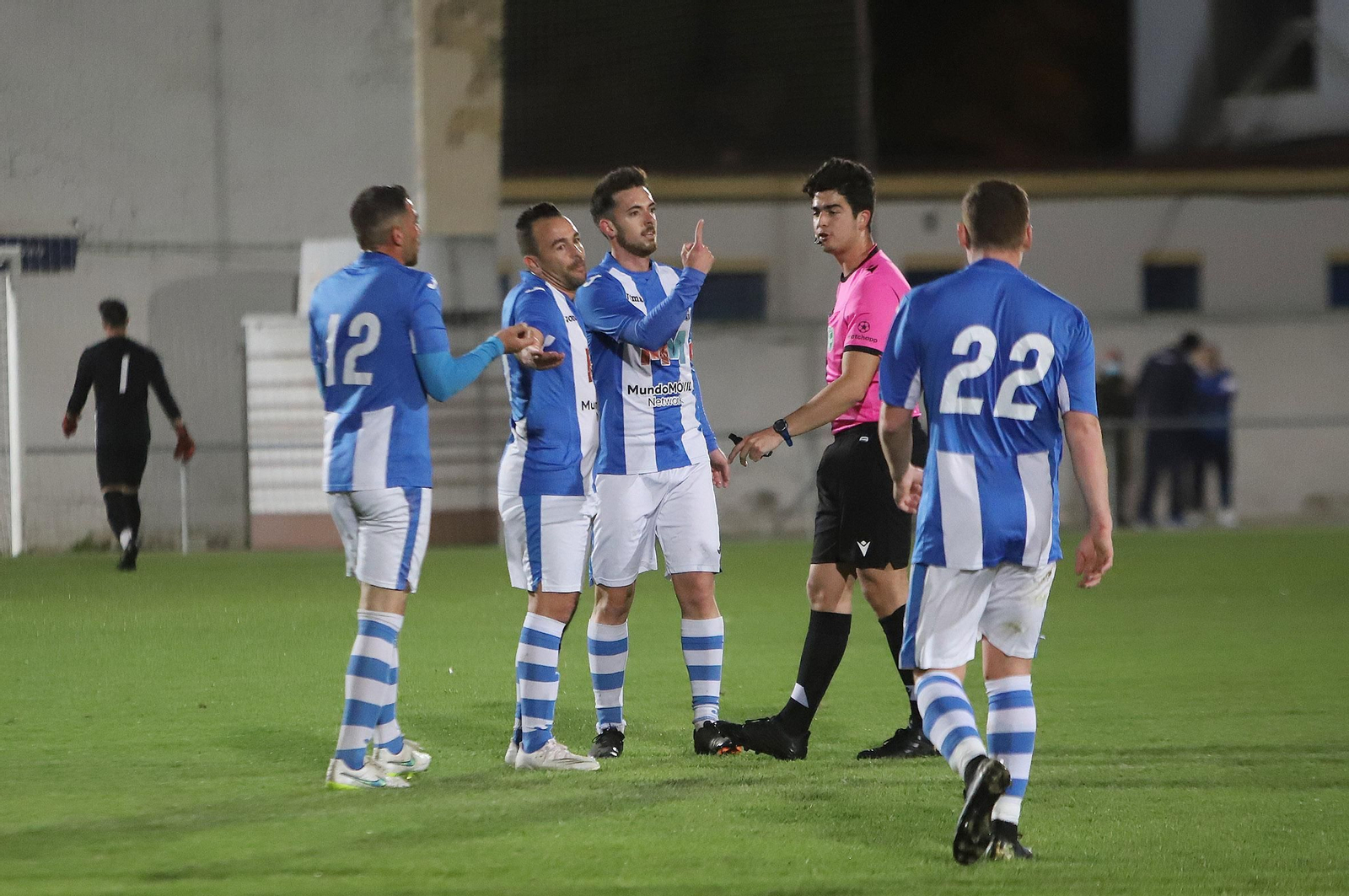 Imágenes del partido entre el Jerez Industrial-El Torno