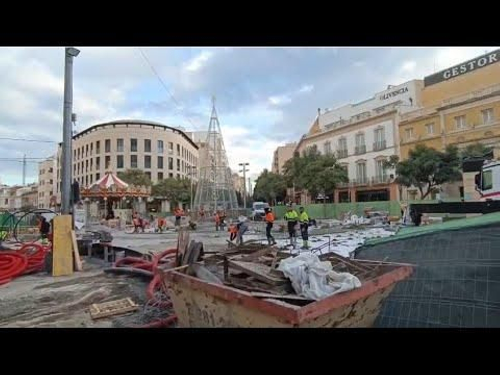 Navidad entre obras en Almería: ¿llegará la Puerta Purchena a tiempo para el encendido del viernes?