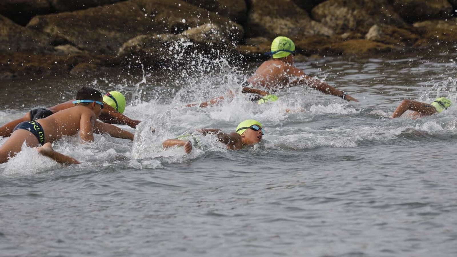 Las fotos de la IX Tragamillas solidaria de la Línea