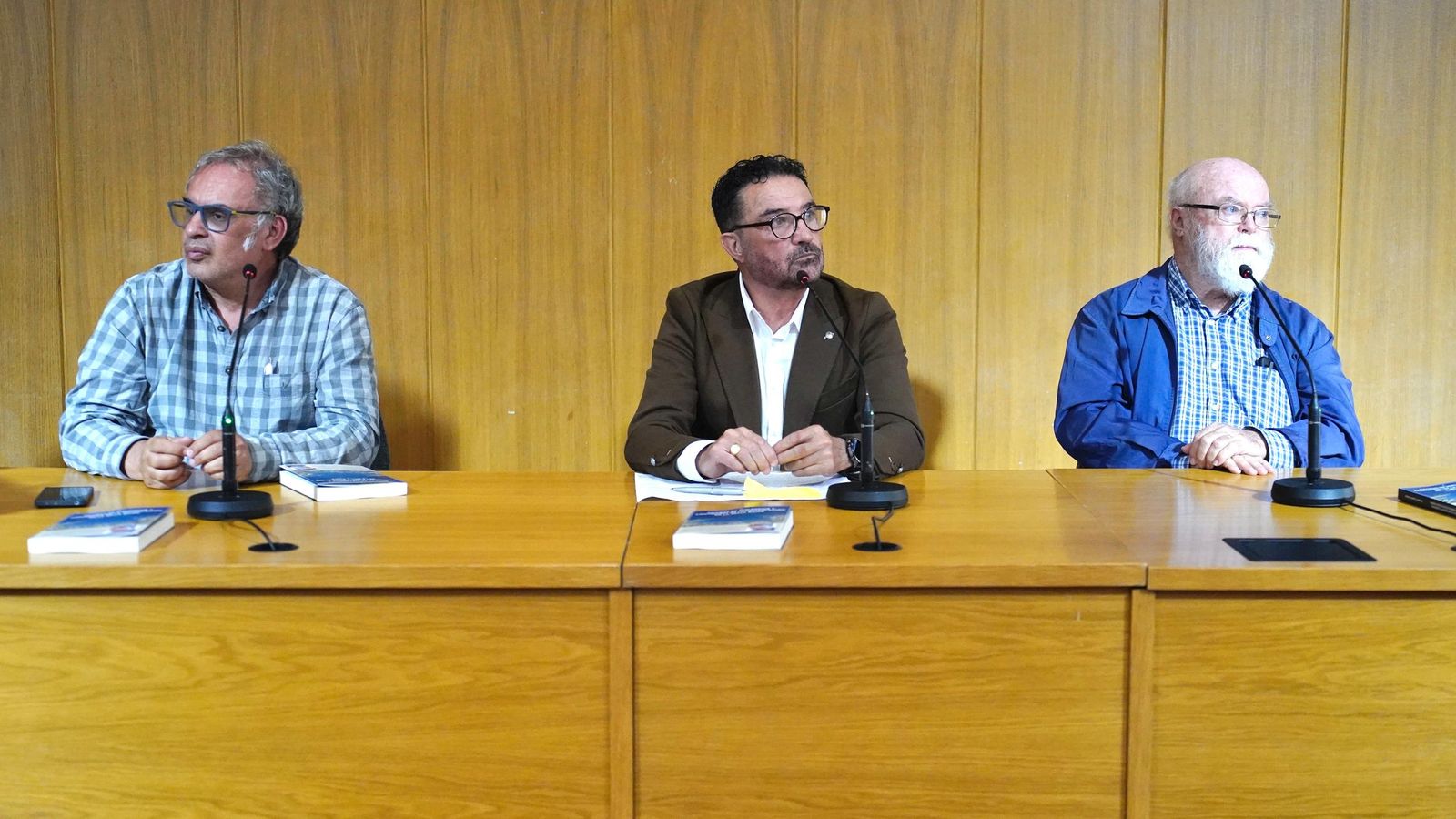 Fotos de la presentación del libro de Roberto Losada en el Auditorio Millán Picazo