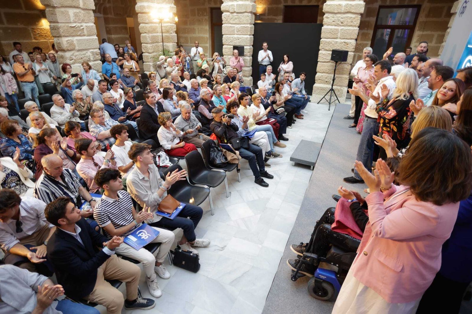 Un momento del acto de cierre de campaña del PP en la Casa de Iberoamérica.
